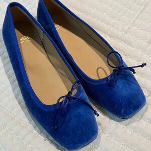 NEW ANN MASHBURN square toe ballet flat shoe in bright blue velveteen